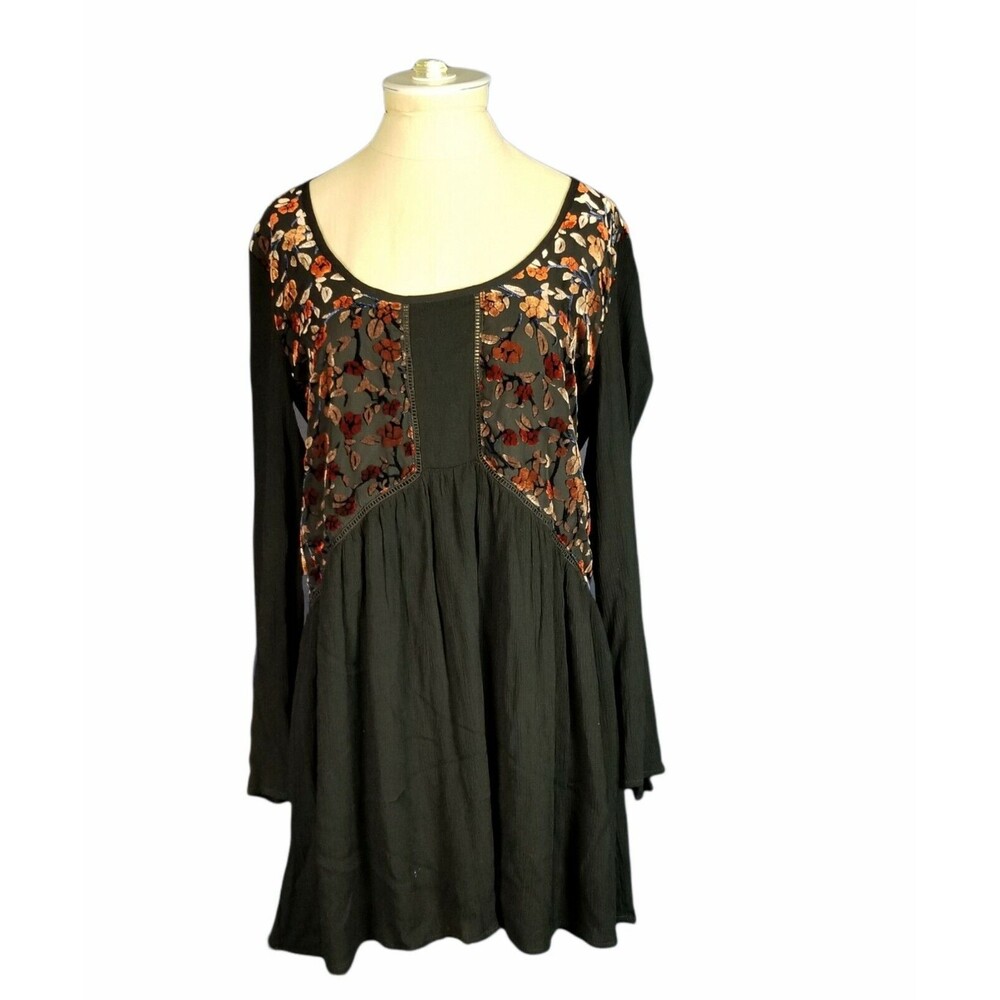 Hummingbird Women's dress/tunic black, red orange floral burnout pattern size S